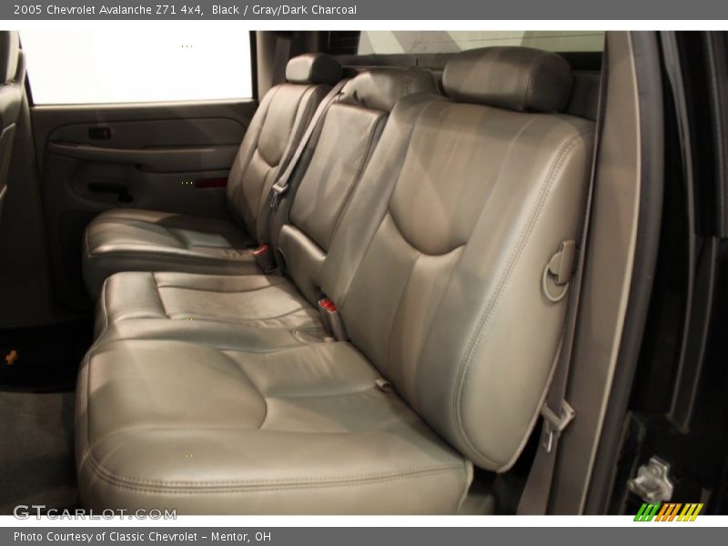 Black / Gray/Dark Charcoal 2005 Chevrolet Avalanche Z71 4x4
