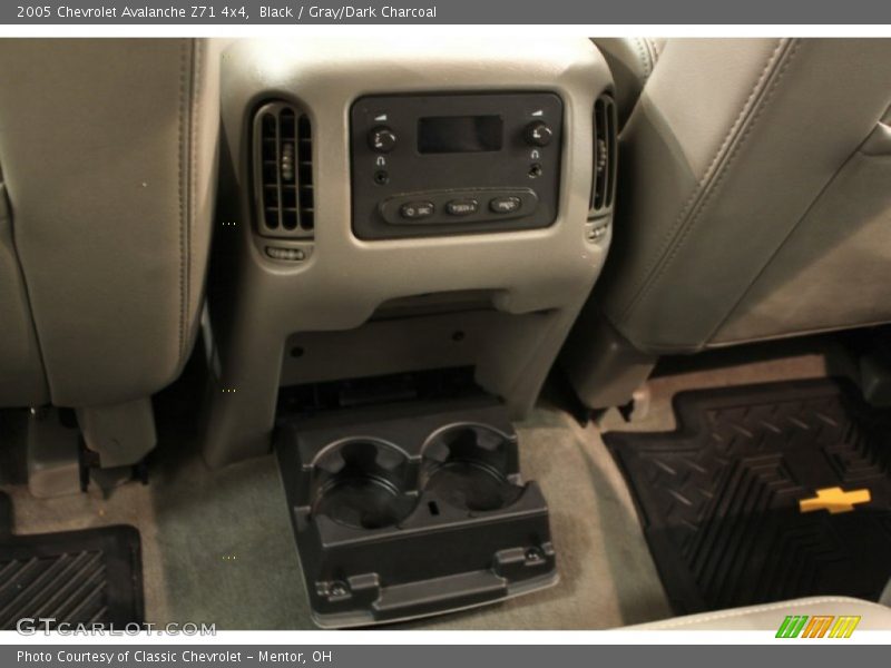Black / Gray/Dark Charcoal 2005 Chevrolet Avalanche Z71 4x4