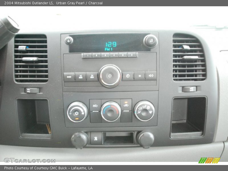 Urban Gray Pearl / Charcoal 2004 Mitsubishi Outlander LS