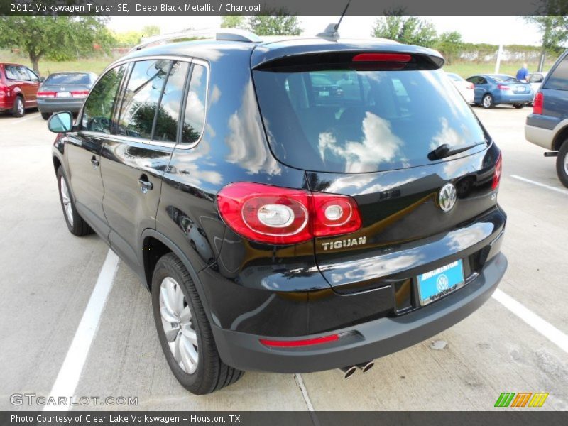 Deep Black Metallic / Charcoal 2011 Volkswagen Tiguan SE