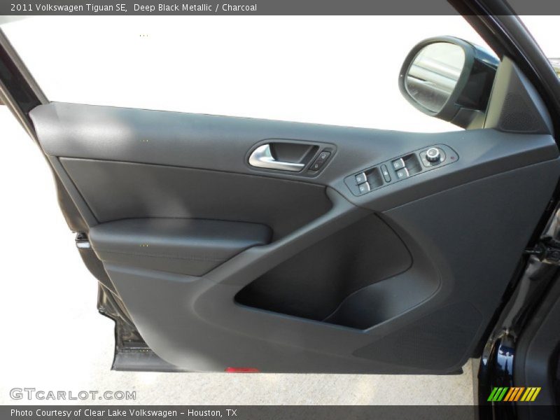 Deep Black Metallic / Charcoal 2011 Volkswagen Tiguan SE