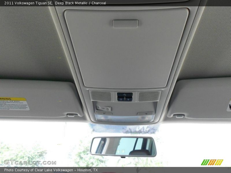 Deep Black Metallic / Charcoal 2011 Volkswagen Tiguan SE