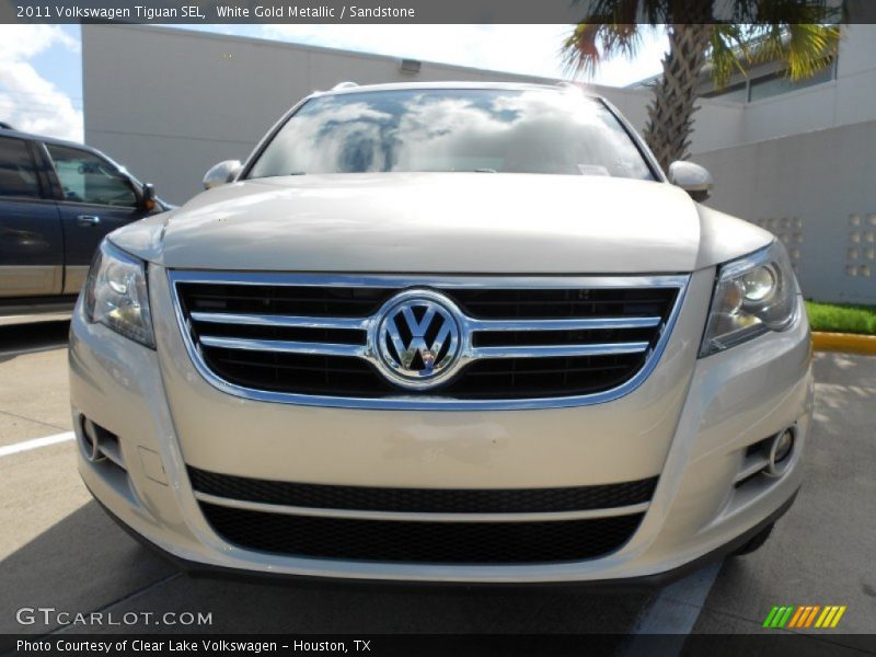 White Gold Metallic / Sandstone 2011 Volkswagen Tiguan SEL