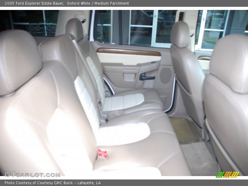 Oxford White / Medium Parchment 2005 Ford Explorer Eddie Bauer