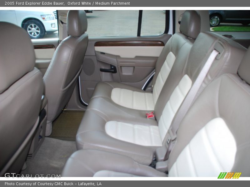 Oxford White / Medium Parchment 2005 Ford Explorer Eddie Bauer