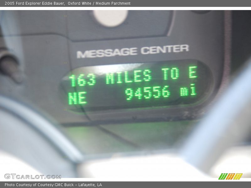 Oxford White / Medium Parchment 2005 Ford Explorer Eddie Bauer