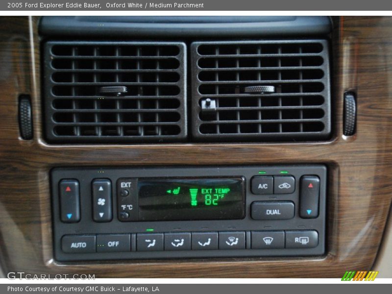 Oxford White / Medium Parchment 2005 Ford Explorer Eddie Bauer