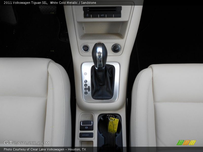 White Gold Metallic / Sandstone 2011 Volkswagen Tiguan SEL