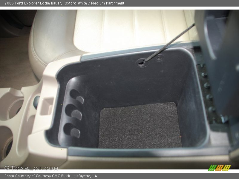 Oxford White / Medium Parchment 2005 Ford Explorer Eddie Bauer