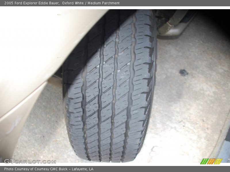 Oxford White / Medium Parchment 2005 Ford Explorer Eddie Bauer