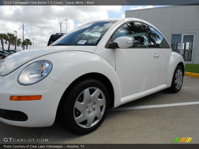Candy White / Black 2010 Volkswagen New Beetle 2.5 Coupe