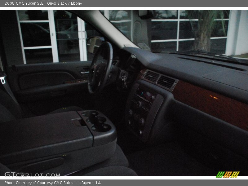 Onyx Black / Ebony 2008 GMC Yukon SLE