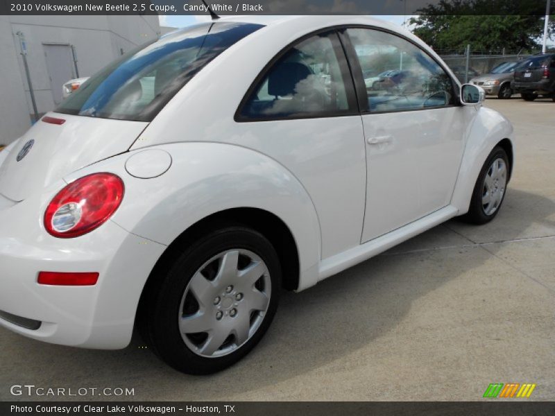 Candy White / Black 2010 Volkswagen New Beetle 2.5 Coupe