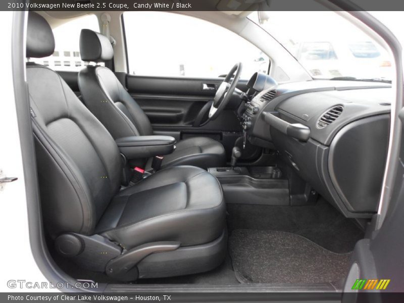 Candy White / Black 2010 Volkswagen New Beetle 2.5 Coupe