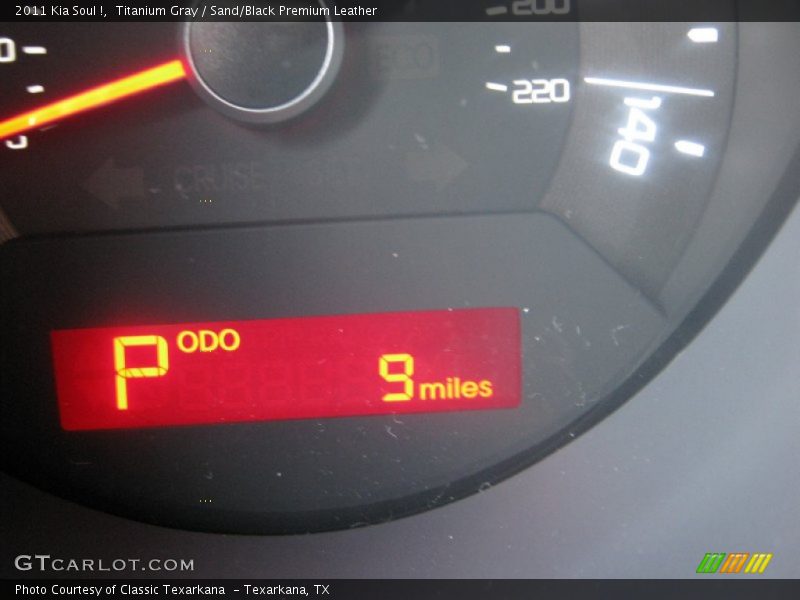 Titanium Gray / Sand/Black Premium Leather 2011 Kia Soul !