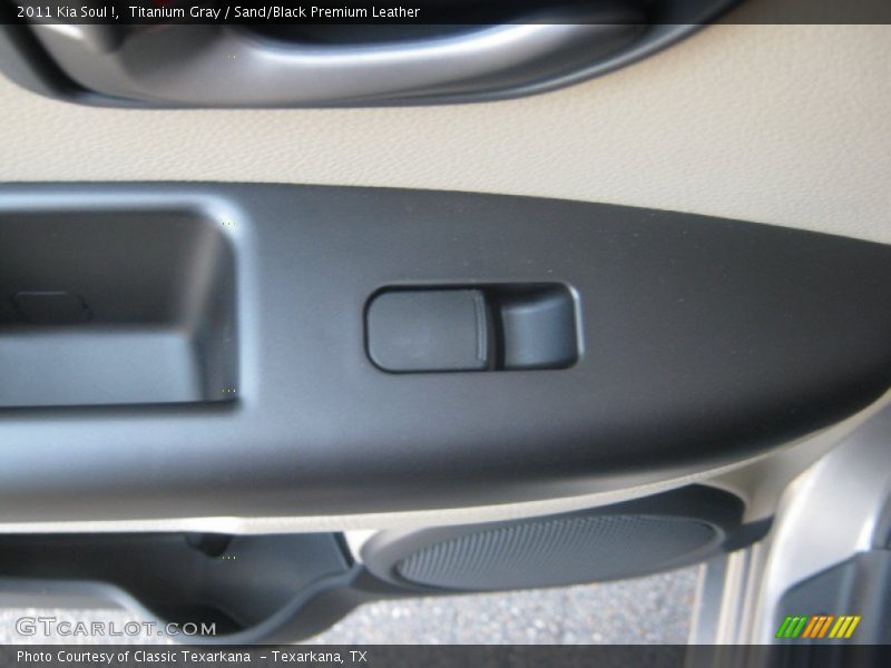 Titanium Gray / Sand/Black Premium Leather 2011 Kia Soul !