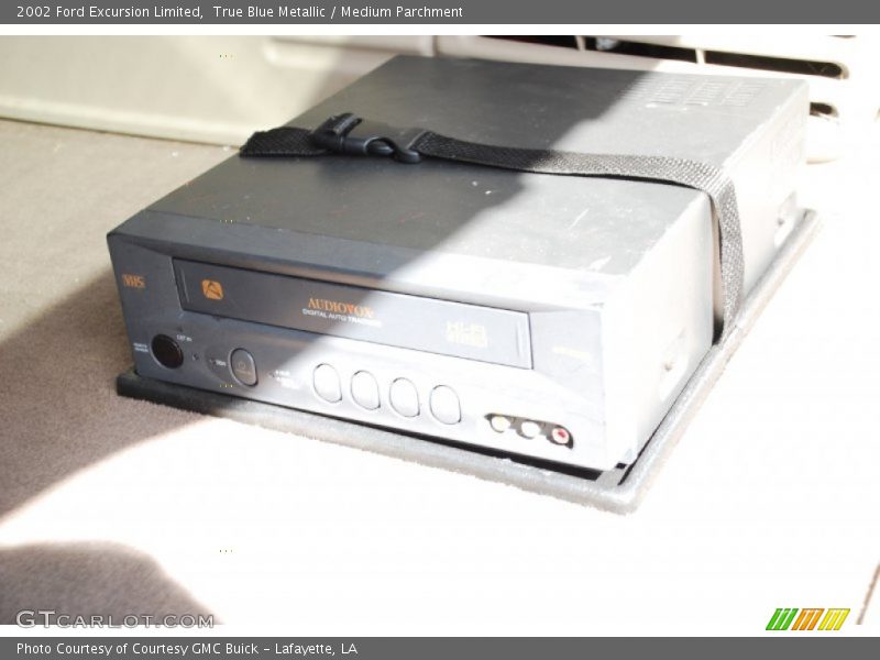 True Blue Metallic / Medium Parchment 2002 Ford Excursion Limited