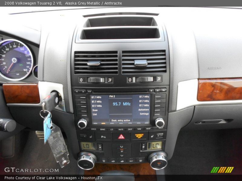 Controls of 2008 Touareg 2 V8
