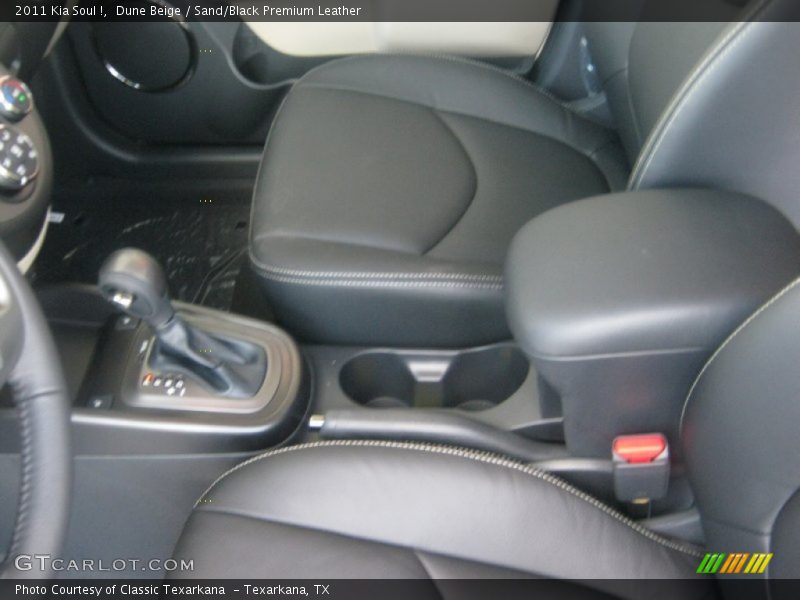 Dune Beige / Sand/Black Premium Leather 2011 Kia Soul !