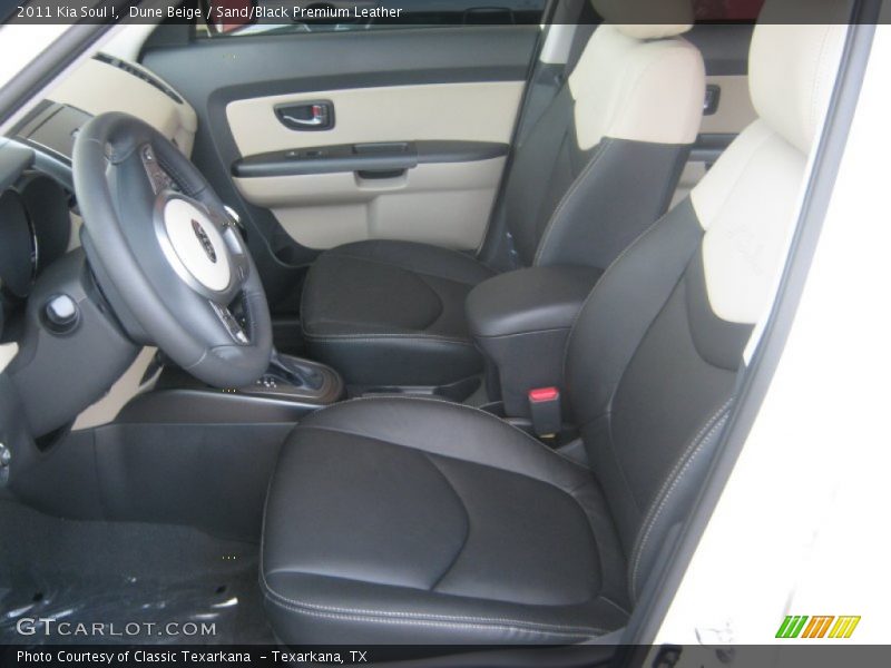 Dune Beige / Sand/Black Premium Leather 2011 Kia Soul !