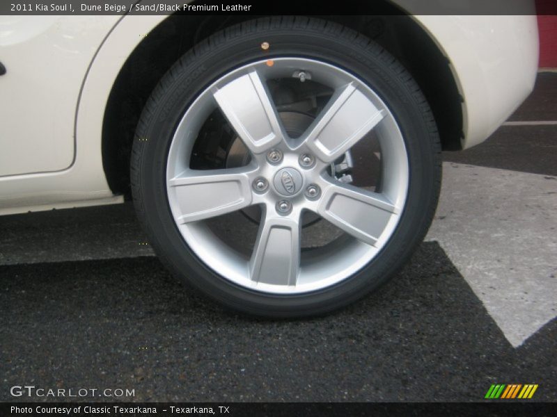 Dune Beige / Sand/Black Premium Leather 2011 Kia Soul !