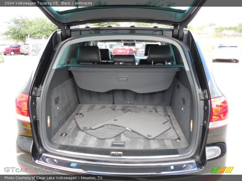  2004 Touareg V8 Trunk