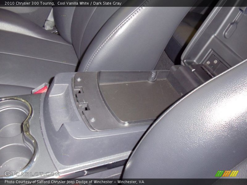 Cool Vanilla White / Dark Slate Gray 2010 Chrysler 300 Touring