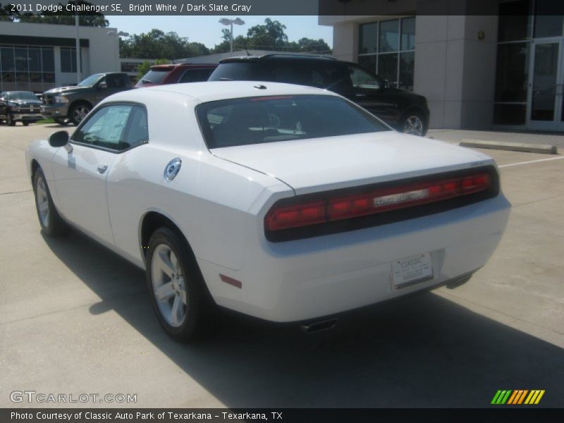 Bright White / Dark Slate Gray 2011 Dodge Challenger SE