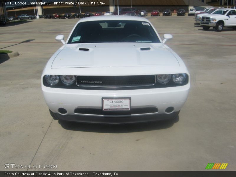 Bright White / Dark Slate Gray 2011 Dodge Challenger SE