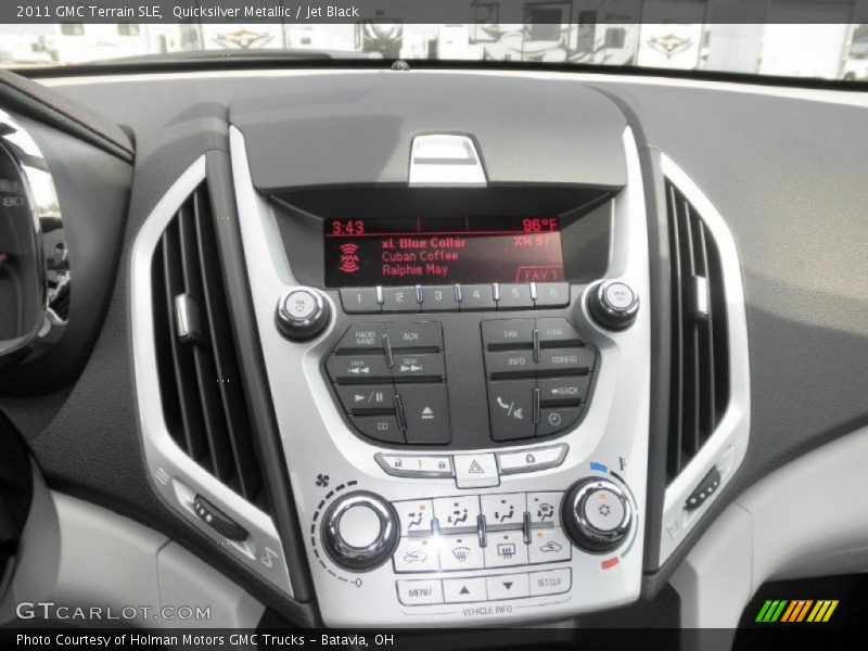 Quicksilver Metallic / Jet Black 2011 GMC Terrain SLE