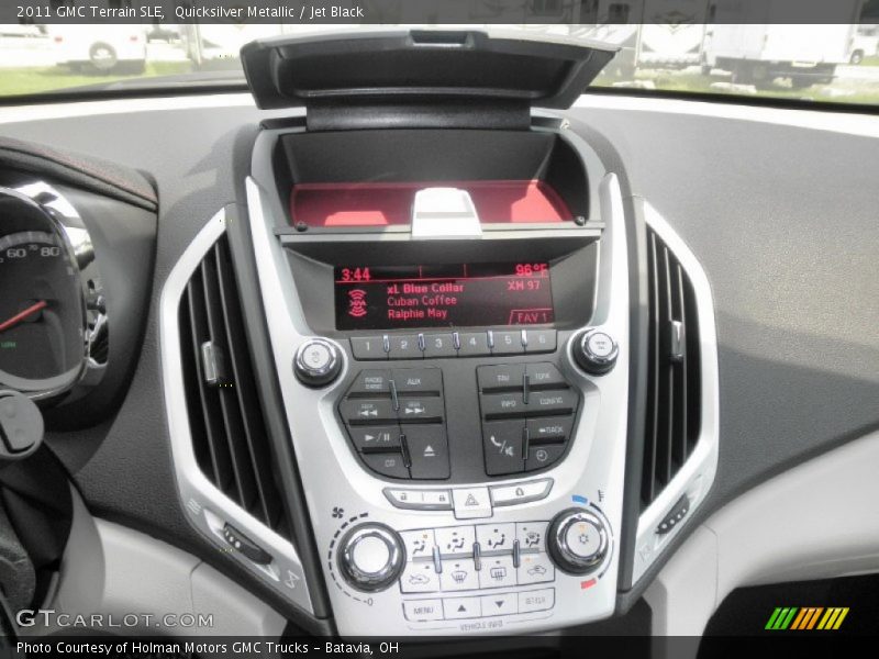 Quicksilver Metallic / Jet Black 2011 GMC Terrain SLE
