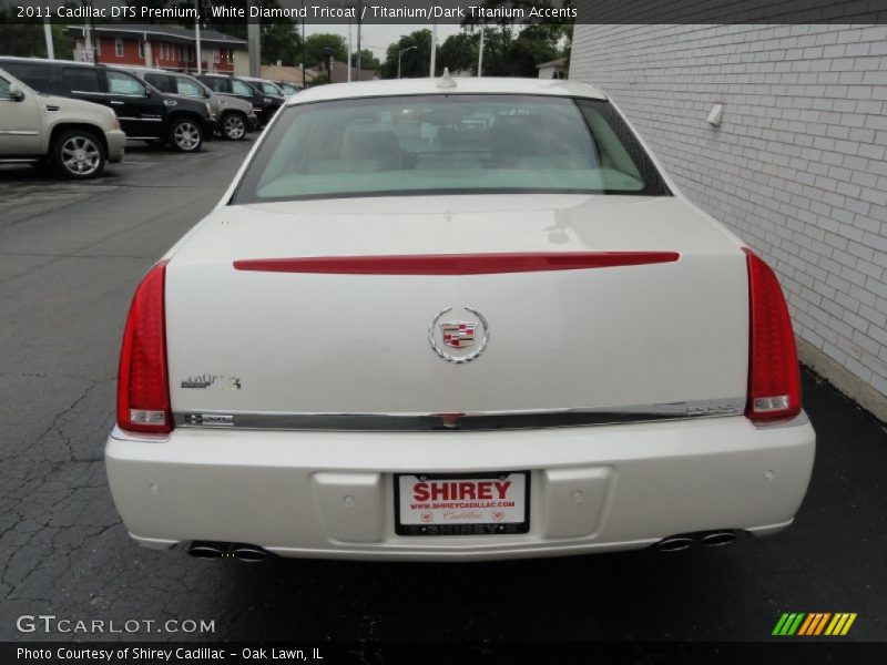 White Diamond Tricoat / Titanium/Dark Titanium Accents 2011 Cadillac DTS Premium