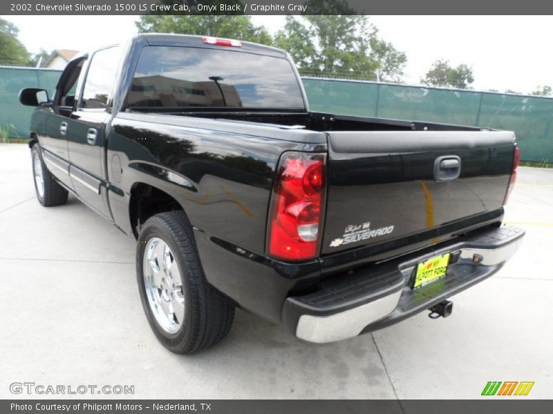 Onyx Black / Graphite Gray 2002 Chevrolet Silverado 1500 LS Crew Cab