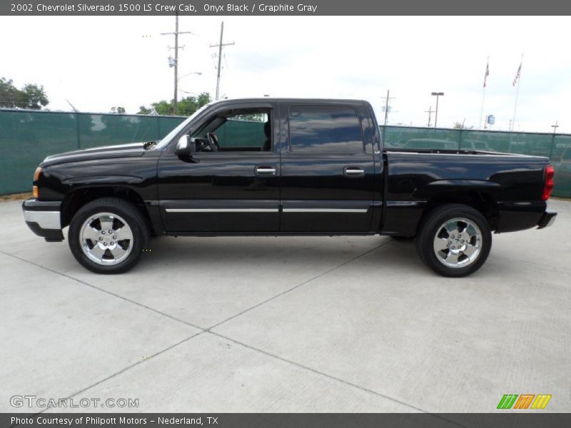 Onyx Black / Graphite Gray 2002 Chevrolet Silverado 1500 LS Crew Cab