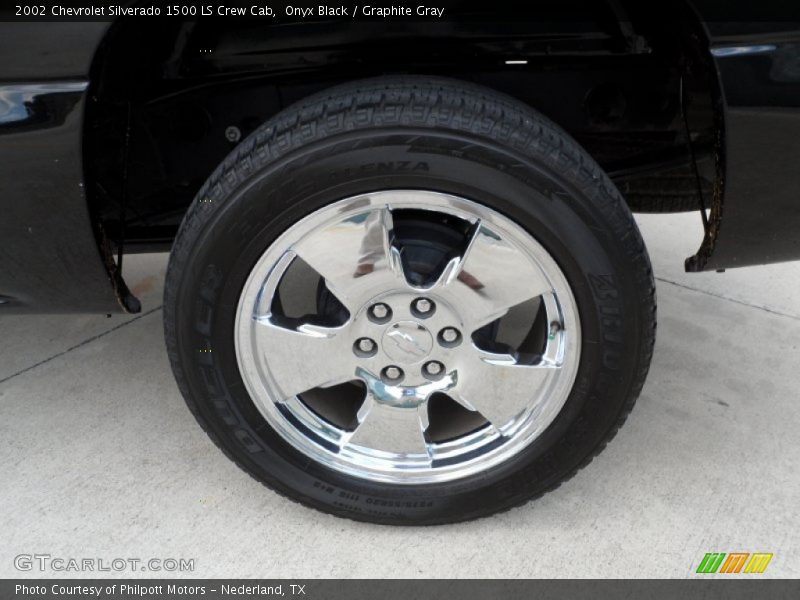 Onyx Black / Graphite Gray 2002 Chevrolet Silverado 1500 LS Crew Cab
