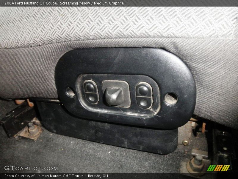 Screaming Yellow / Medium Graphite 2004 Ford Mustang GT Coupe