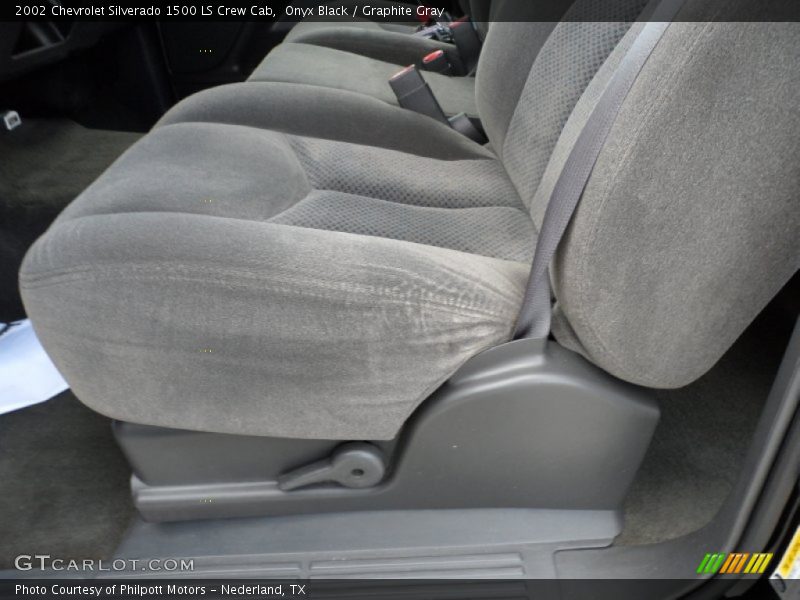 Onyx Black / Graphite Gray 2002 Chevrolet Silverado 1500 LS Crew Cab