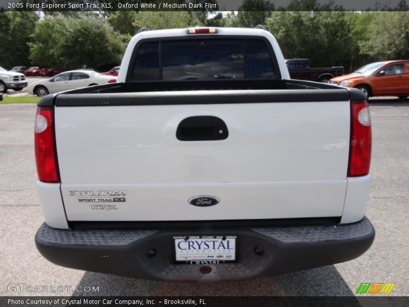 Oxford White / Medium Dark Flint 2005 Ford Explorer Sport Trac XLS