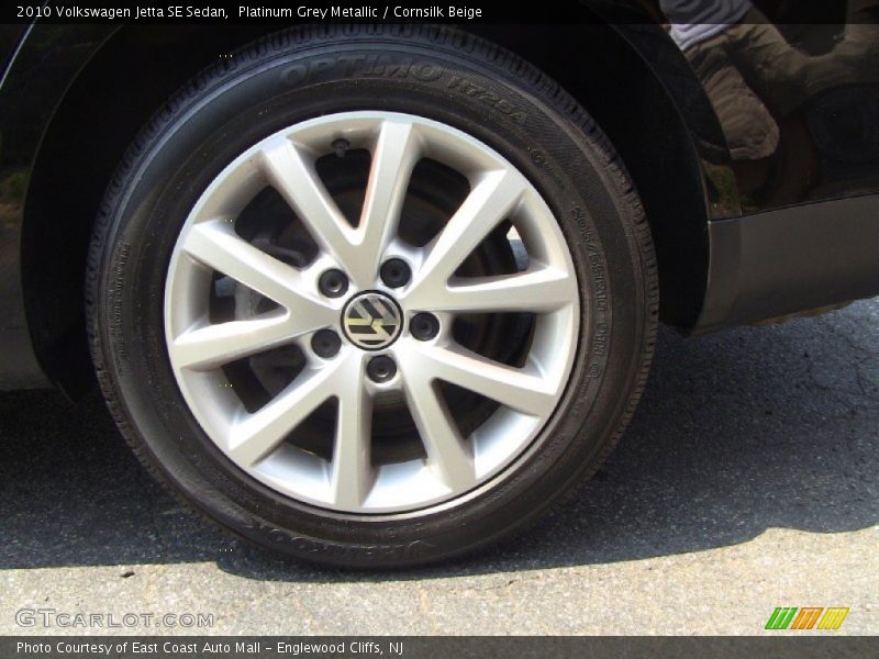 Platinum Grey Metallic / Cornsilk Beige 2010 Volkswagen Jetta SE Sedan