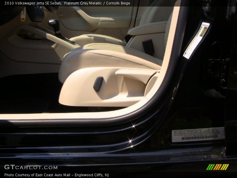 Platinum Grey Metallic / Cornsilk Beige 2010 Volkswagen Jetta SE Sedan