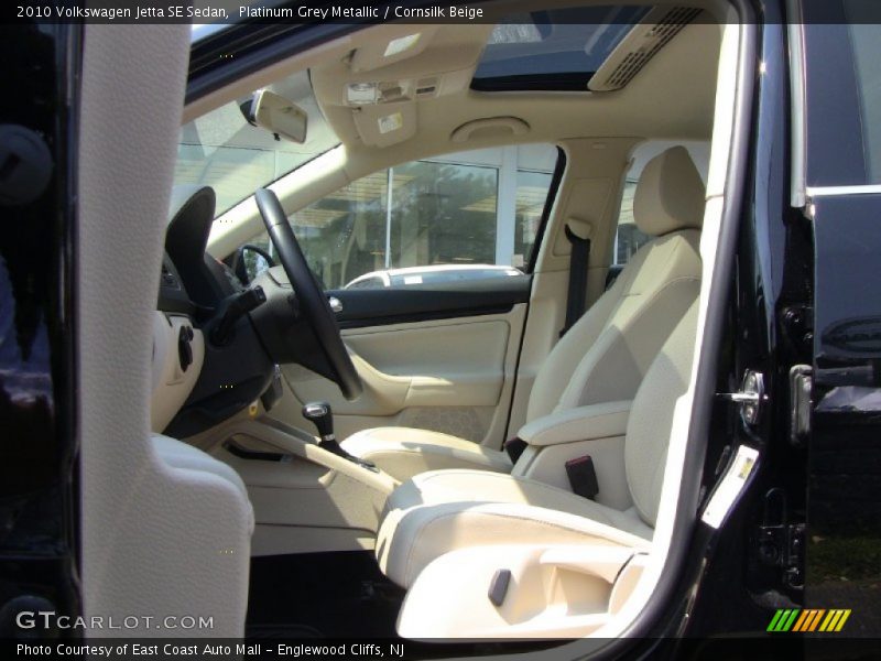 Platinum Grey Metallic / Cornsilk Beige 2010 Volkswagen Jetta SE Sedan