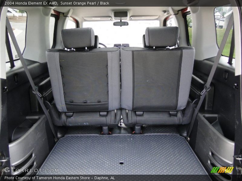  2004 Element EX AWD Trunk