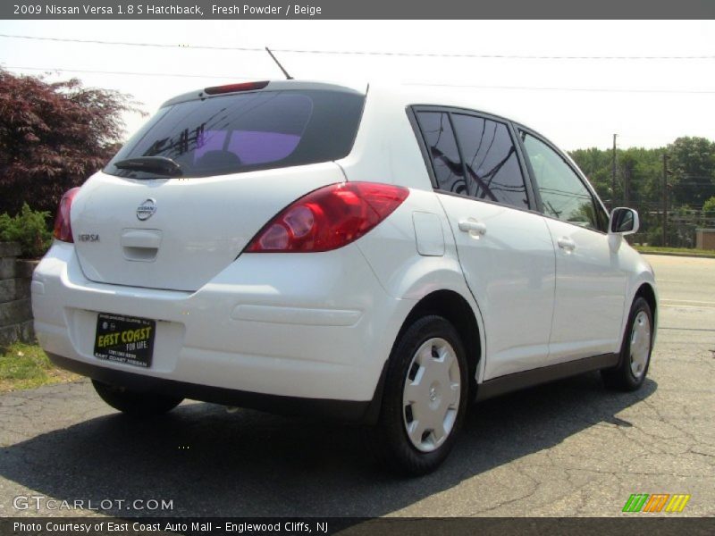 Fresh Powder / Beige 2009 Nissan Versa 1.8 S Hatchback