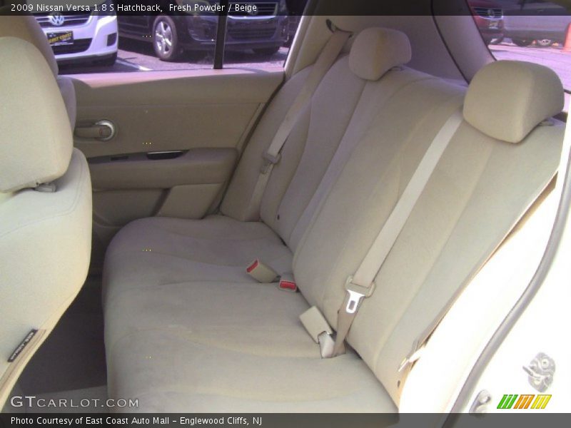 Fresh Powder / Beige 2009 Nissan Versa 1.8 S Hatchback