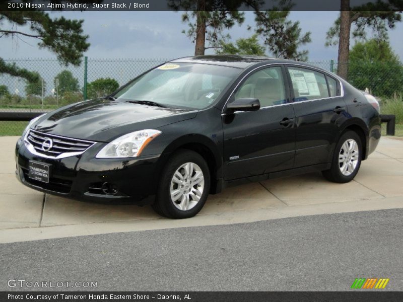 Front 3/4 View of 2010 Altima Hybrid