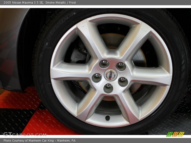 Smoke Metallic / Frost 2005 Nissan Maxima 3.5 SE