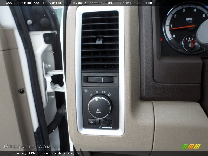 Stone White / Light Pebble Beige/Bark Brown 2009 Dodge Ram 1500 Lone Star Edition Crew Cab