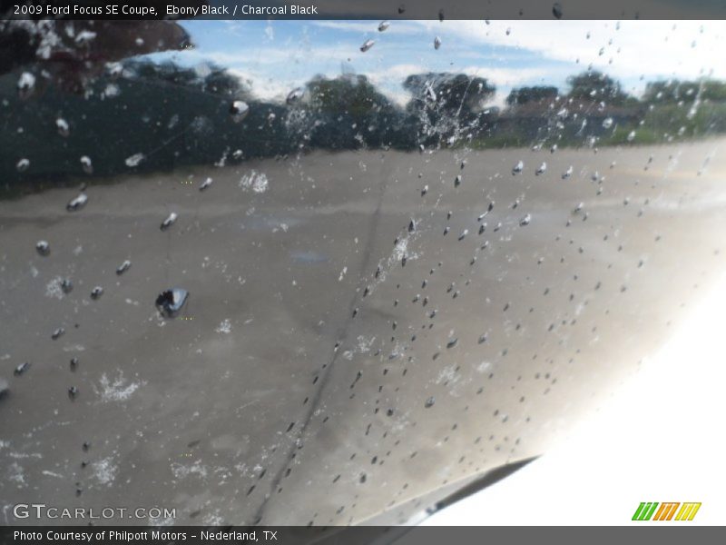 Ebony Black / Charcoal Black 2009 Ford Focus SE Coupe