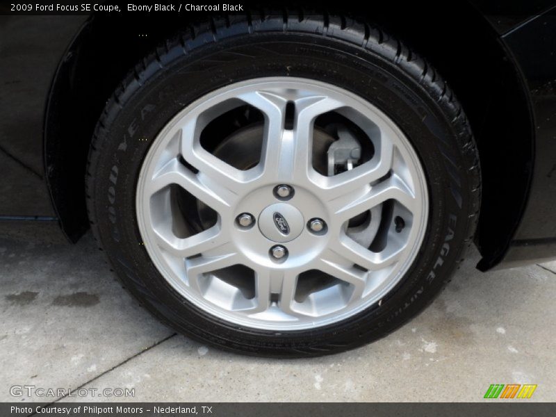 Ebony Black / Charcoal Black 2009 Ford Focus SE Coupe