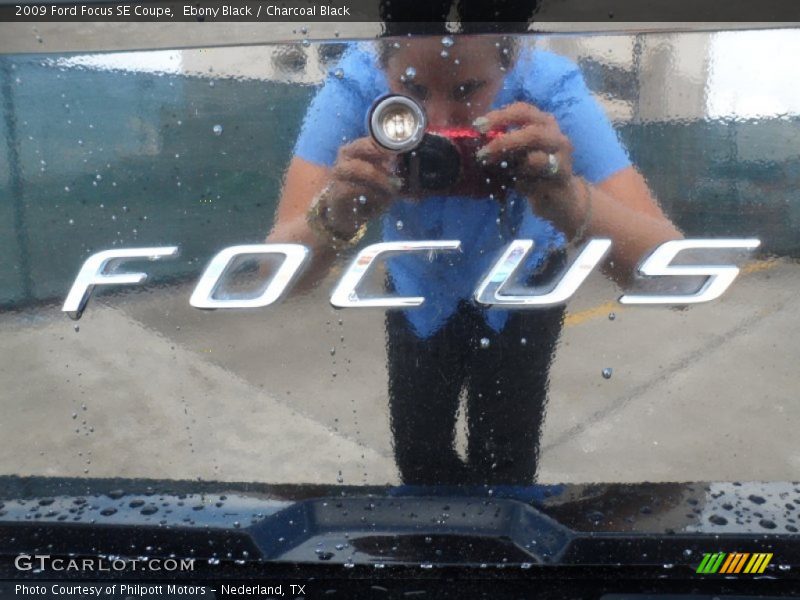 Ebony Black / Charcoal Black 2009 Ford Focus SE Coupe